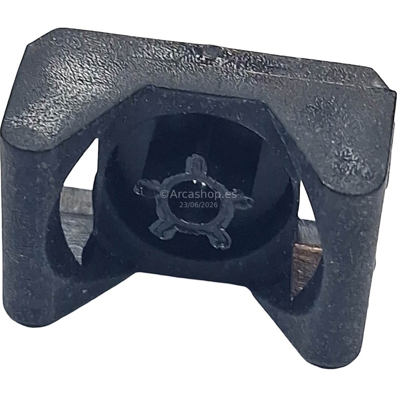 BASE DE EMBRIDAR NEGRA ATORNILLAR 2.2X1.5 COD. BBCN