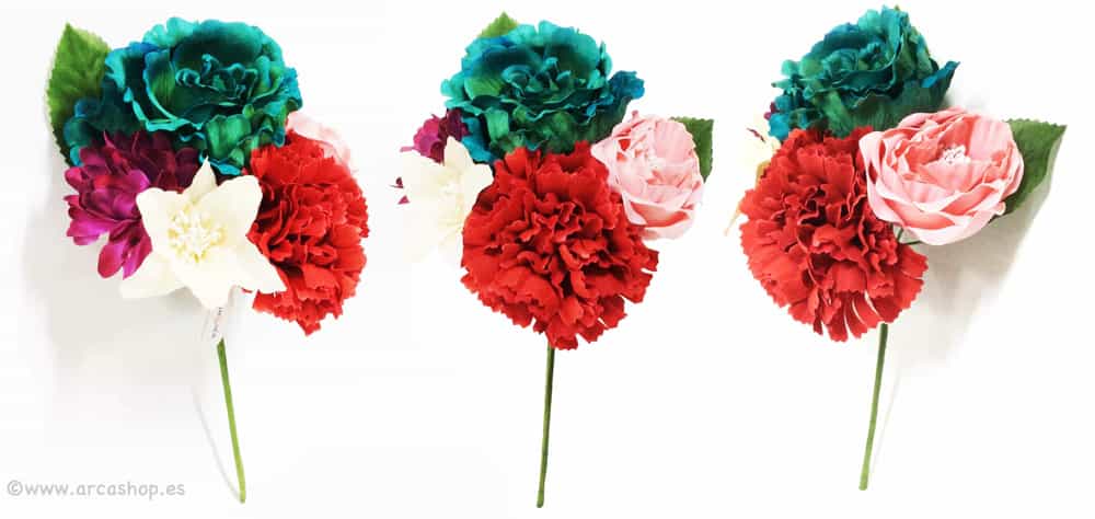 Ramillete varias flores flamenca en rojo, rosa claro, azul agua verde,  marfil y buganvilla.