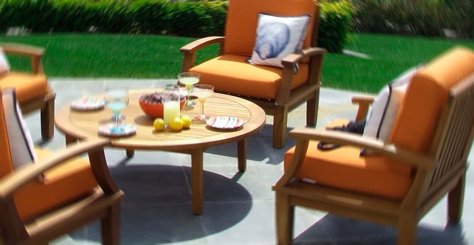 Restauración de Muebles de Madera en Exterior con Aceite